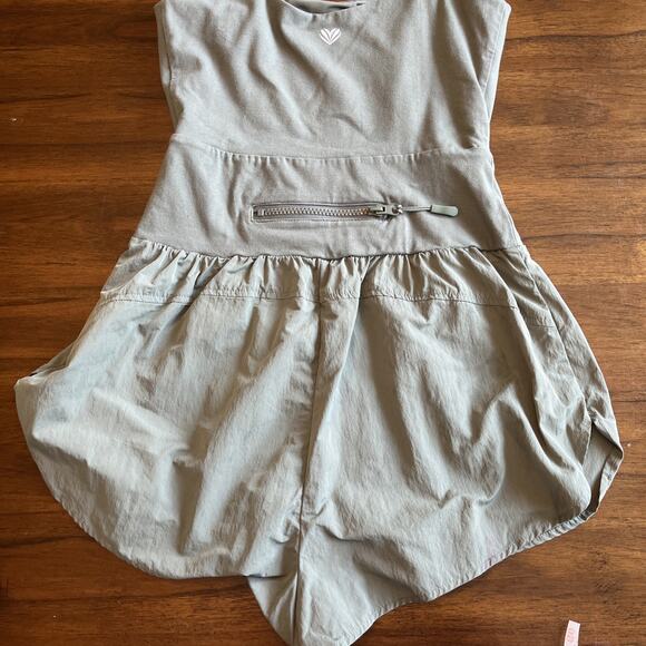 Woman’s Forever 21 Size S Army Green Romper, One Piece, Athleisure Comfy Vaca - Picture 8 of 10